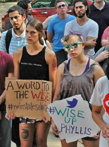 Supporters of Steven Salaita demand his reinstatement at a UIUC rally organized by students