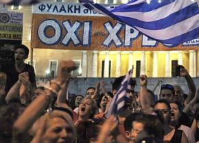 Protesters gathered in front of parliament for a huge "no" vote demonstration