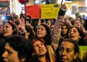 Crowds of people have come out in Turkey's cities to protest vote fraud in the constitutional referendum