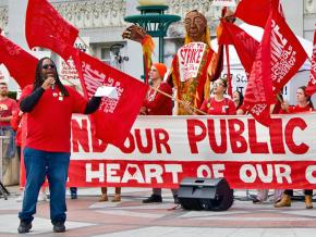 Oakland teachers rally in Oscar Grant Plaza